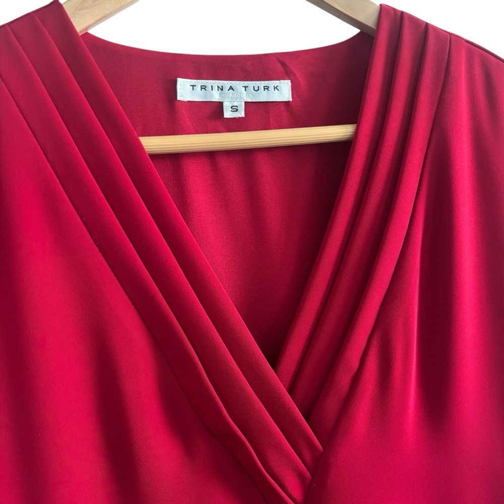 Trina Turk Zula Double Georgette Pleated V-Neck Cap Sleeve Shift Dress - Picture 9 of 14